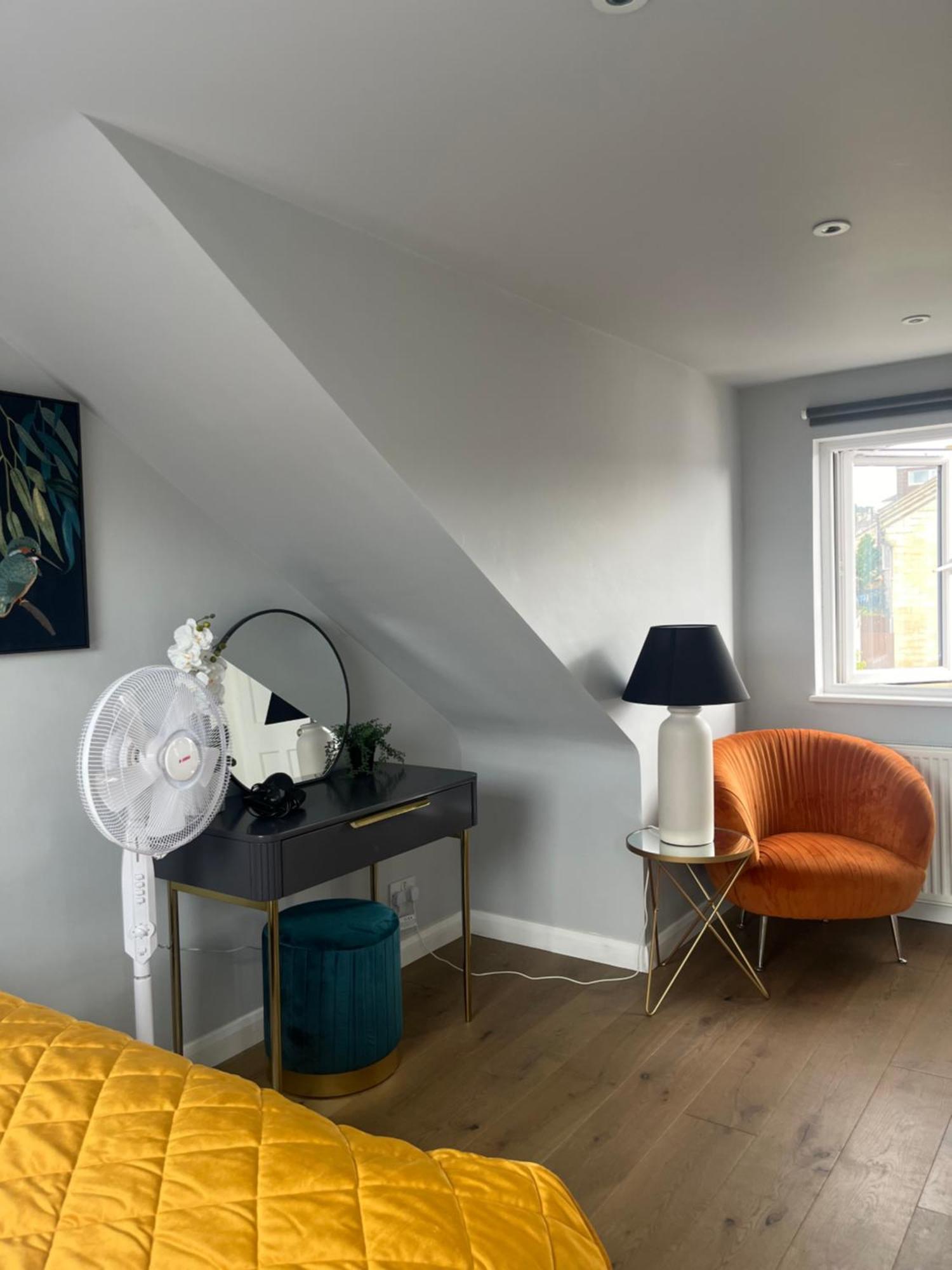 Spacious And Stylish Home Бат Екстер'єр фото